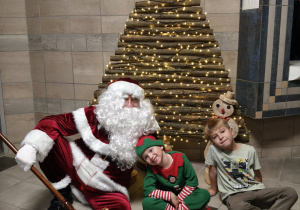 św. Mikołaj, Elf, choinka, klient