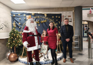 zwyciężczyni konkursu Św. Mikołaj na basenie